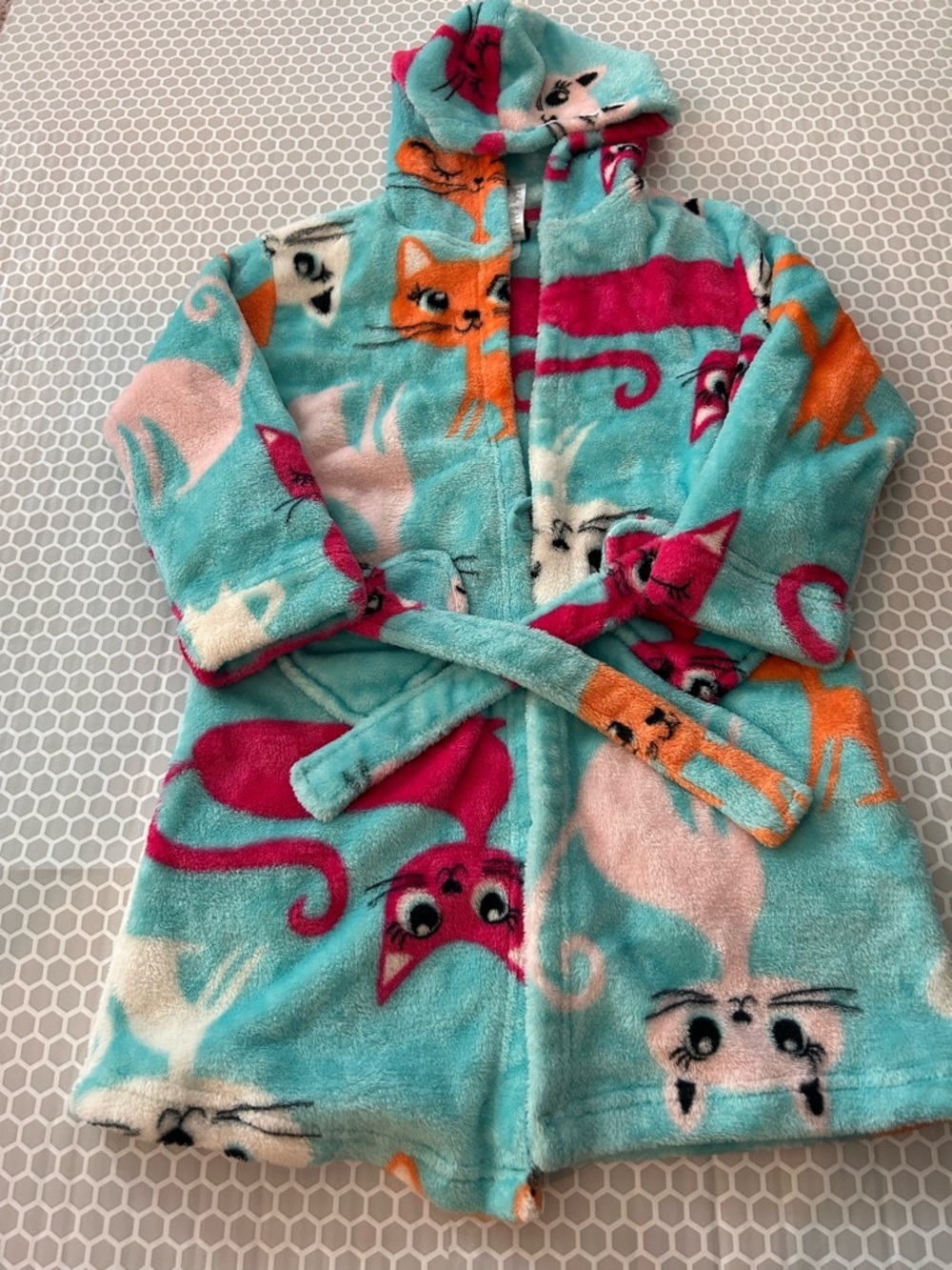 Cuddl Duds Kids Plush Hooded Bathrobe - Turquoise Cat Print. Size S(6/6X)